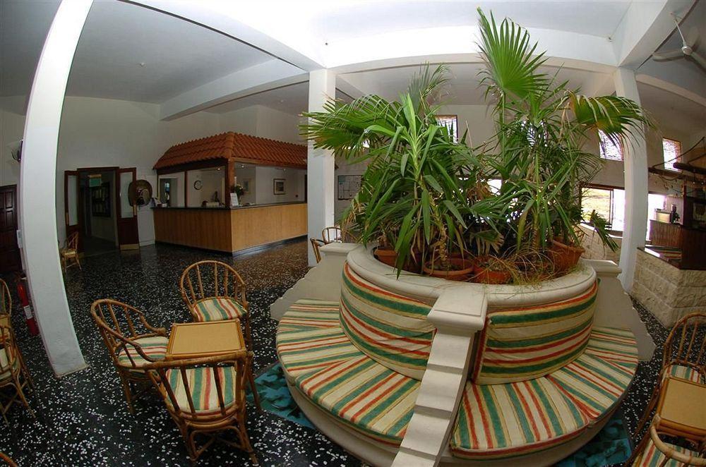Comino Hotel Exterior photo