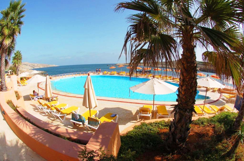 Comino Hotel Exterior photo