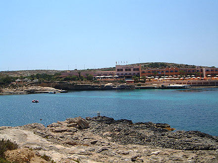 Comino Hotel Exterior photo